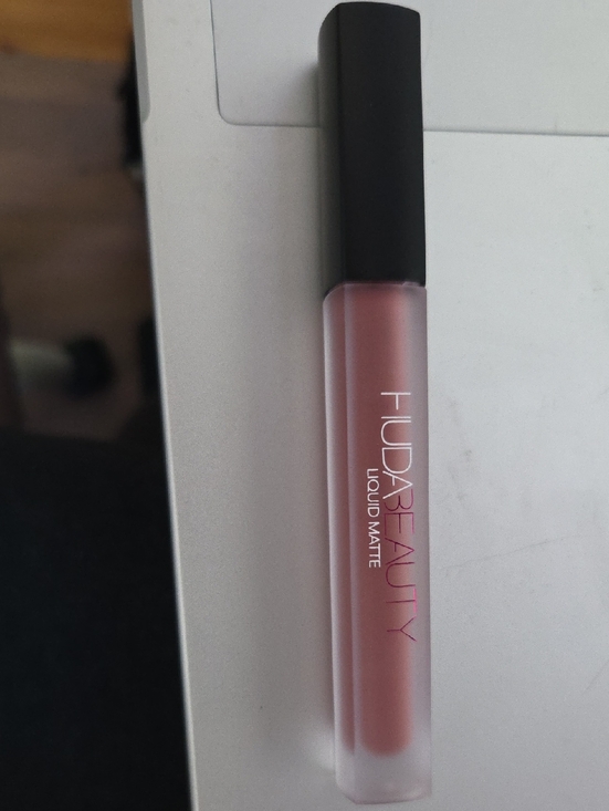 HUDA BEAUTY Other - HUDA BEAUTY Liquid Matte Lipstick - Queen Of Sheba